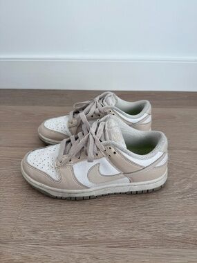 Nike Women’s Dunk Light Brown/Beige
